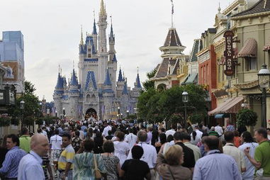 迪士尼夢幻聯動，美國旅交會點亮全球旅行新期待